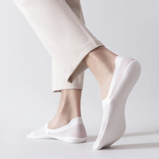 Nael Berlin – Unsichtbare Socken