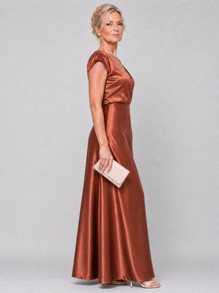 Samouse | Maxikleid mit Wickeloberteil und kurzen Ärmeln