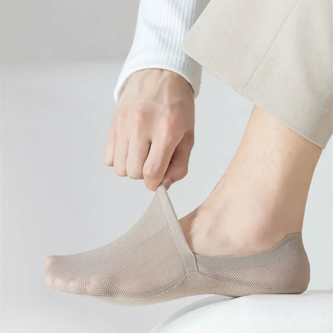 Nael Berlin – Unsichtbare Socken