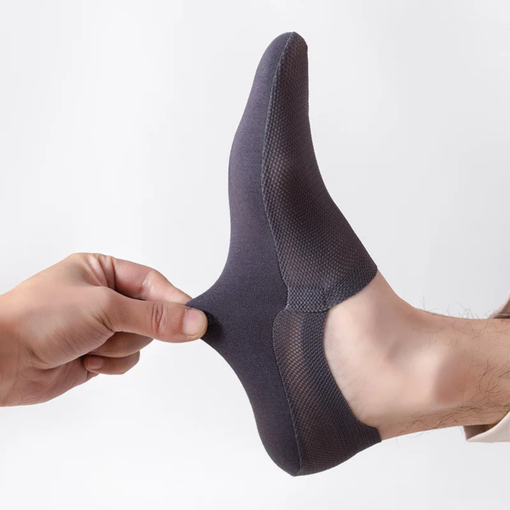 Nael Berlin – Unsichtbare Socken