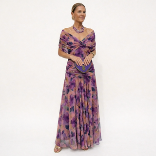 Mirella | Das Maxikleid, das alle Blicke auf sich zieht