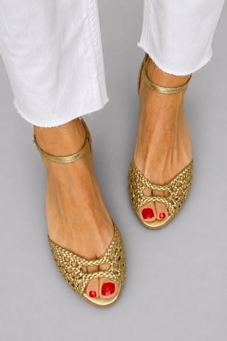 Isadora | Goldene Geflochtene Sandalen