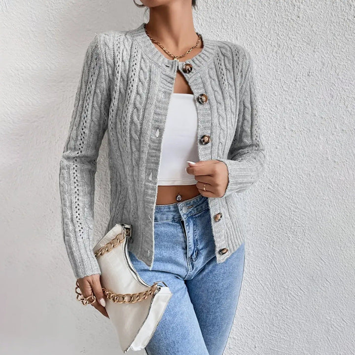 Cropped Zopfmuster-Strickjacke mit Knopfleiste
