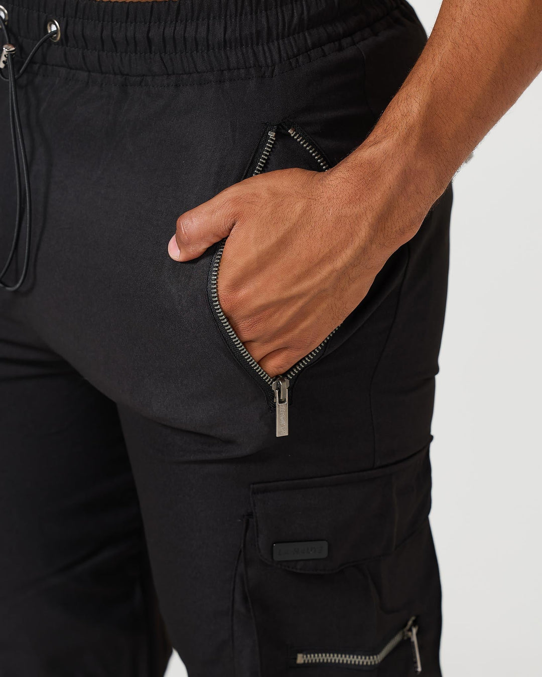 Nael Berlin | Schwarze Cargo-Hose (1 kaufen, 1 GRATIS dazu)