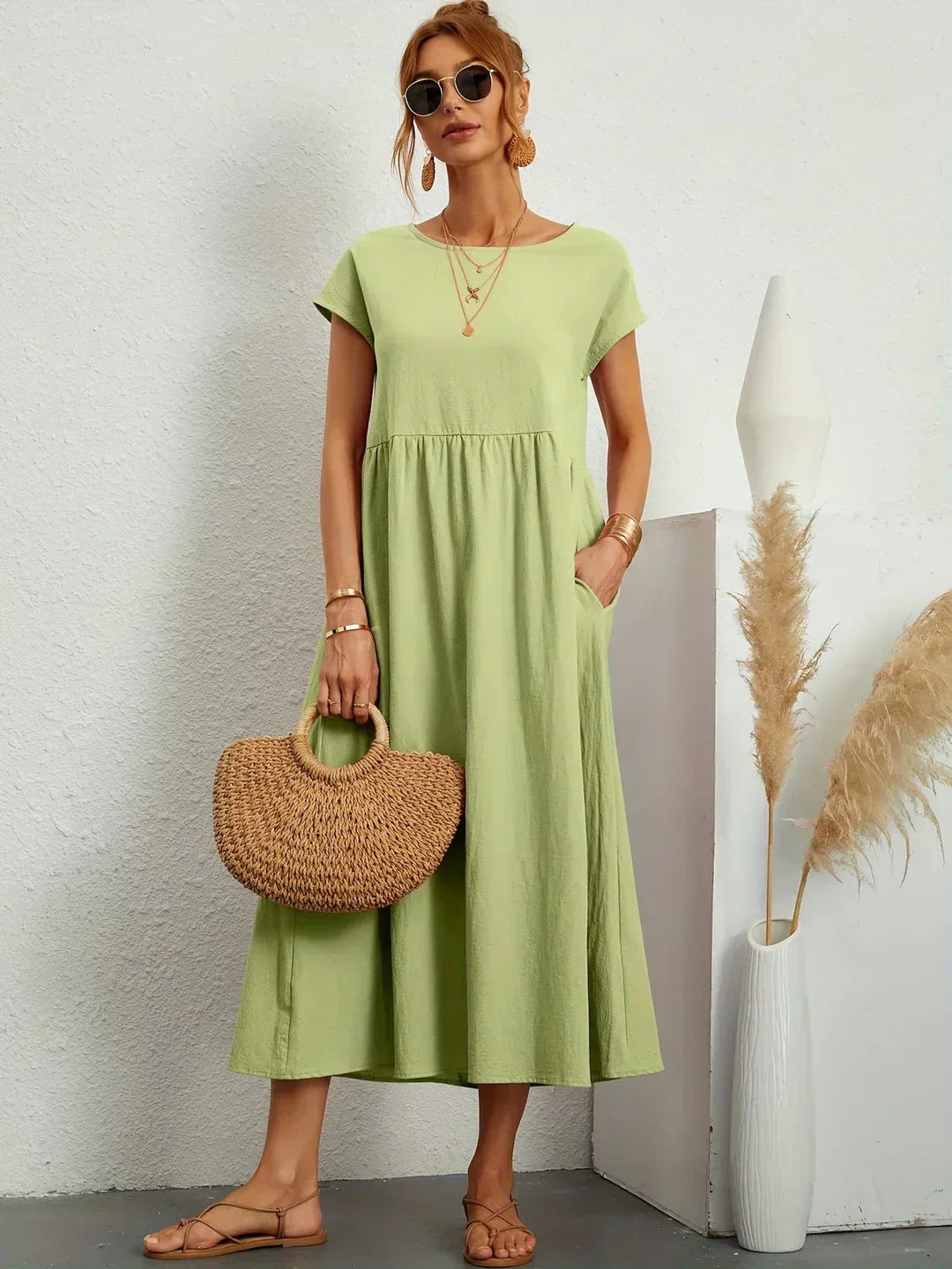 Gabrielle | Fließendes Midi-Kleid zeitloser Eleganz