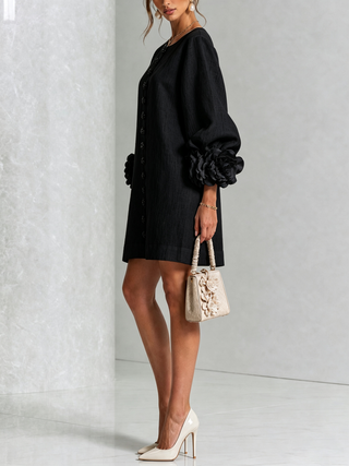 Blumen-Minikleid mit Knopfleiste und auffälligen Blüten-Manschetten
