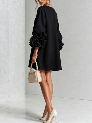 Blumen-Minikleid mit Knopfleiste und auffälligen Blüten-Manschetten