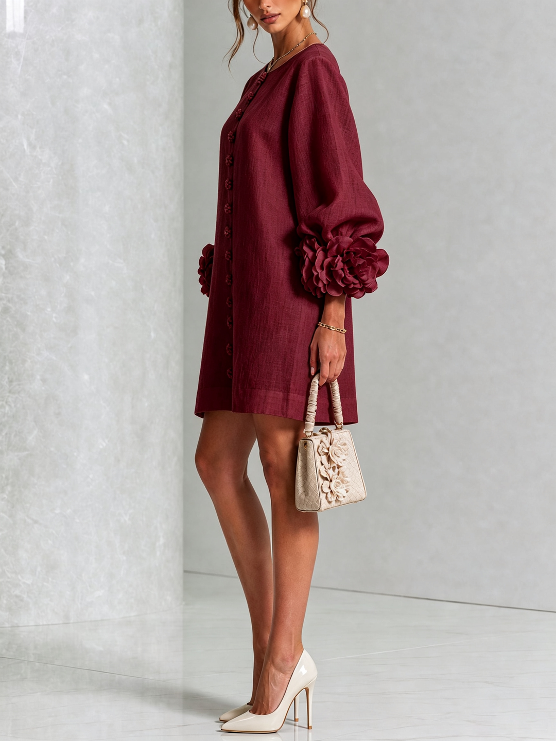 Blumen-Minikleid mit Knopfleiste und auffälligen Blüten-Manschetten