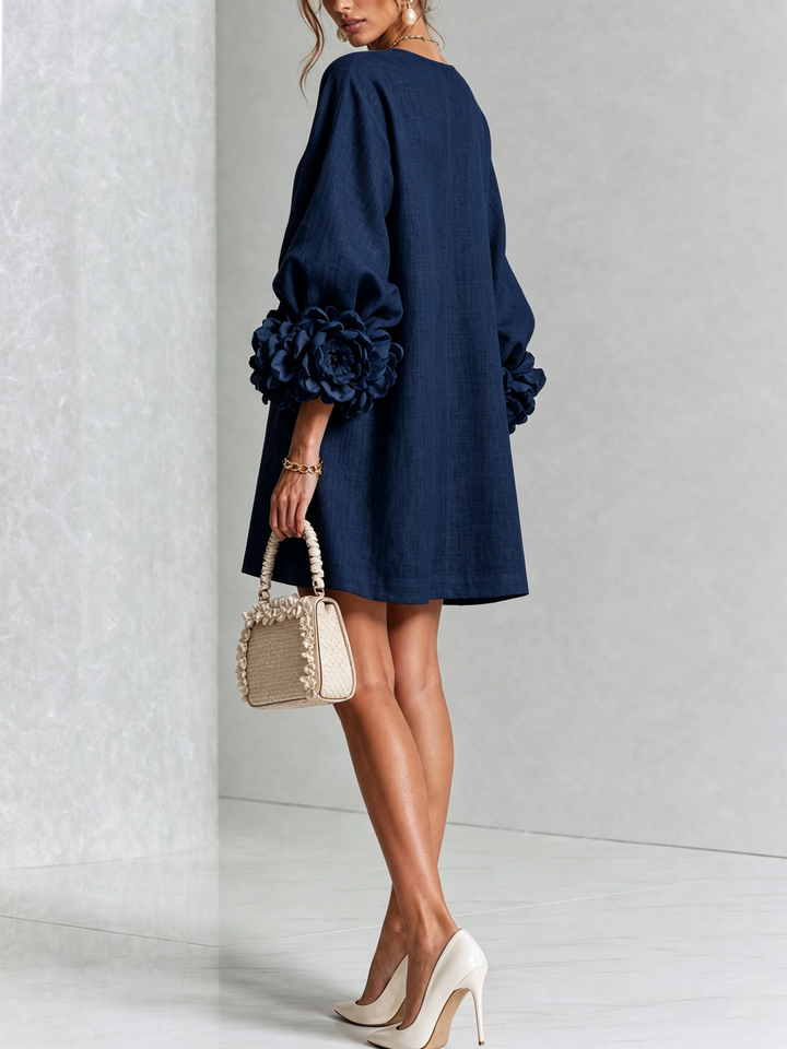 Blumen-Minikleid mit Knopfleiste und auffälligen Blüten-Manschetten