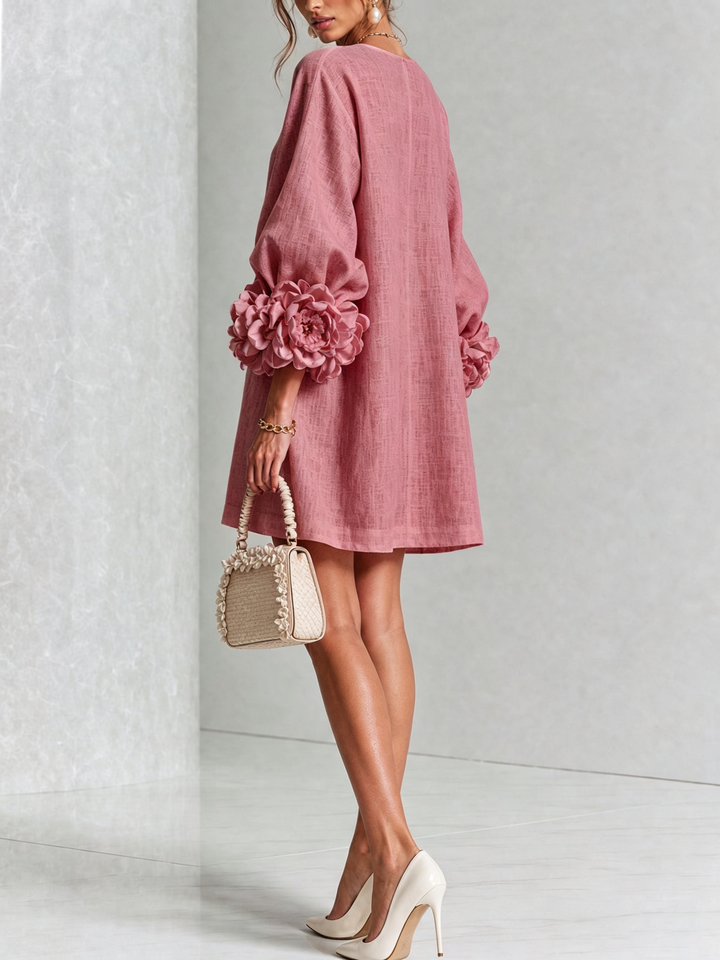 Blumen-Minikleid mit Knopfleiste und auffälligen Blüten-Manschetten