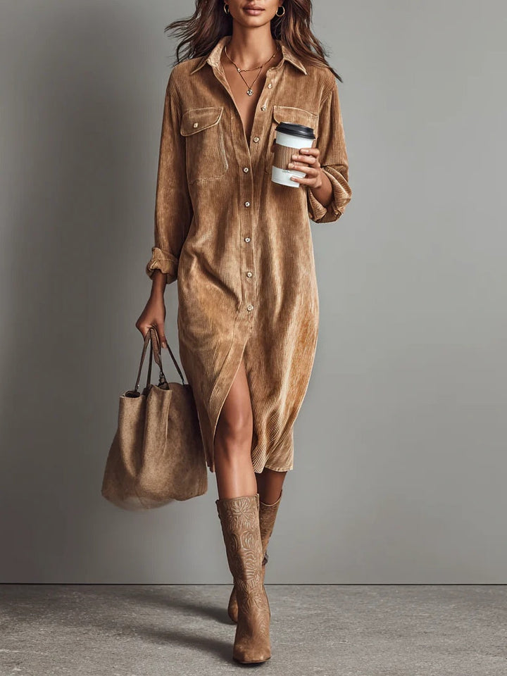 Béatrice | Midi-Kleid aus Cord mit Taschen und einfacher Knopfleiste