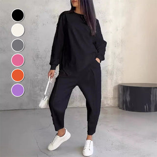 gemütlich | Set aus einem langärmeligen Sweatshirt mit unregelmäßigem Saum und einer Hose für Damen